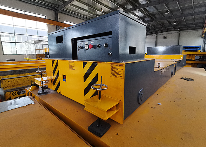 滑觸線軌道平板車(chē)