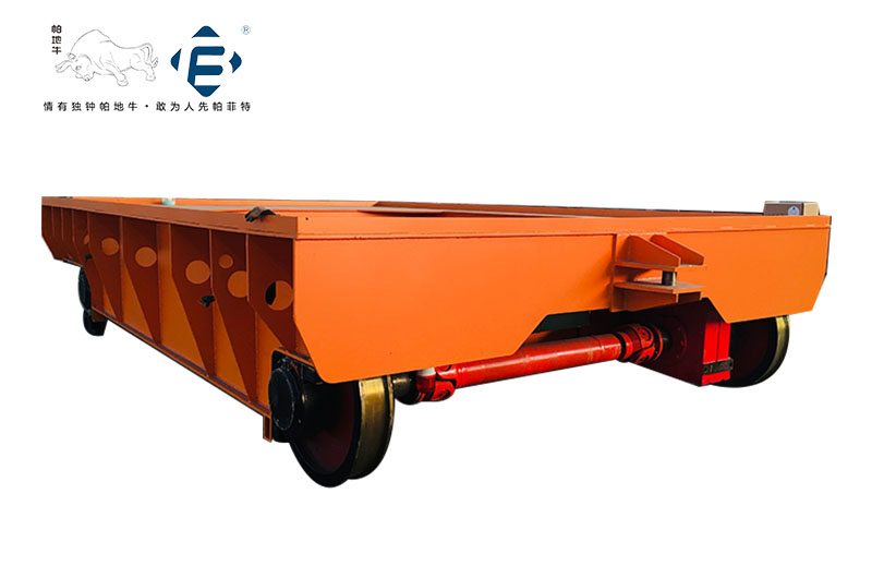 貴州萊利斯機械無軌搬運車現場交付成功案例